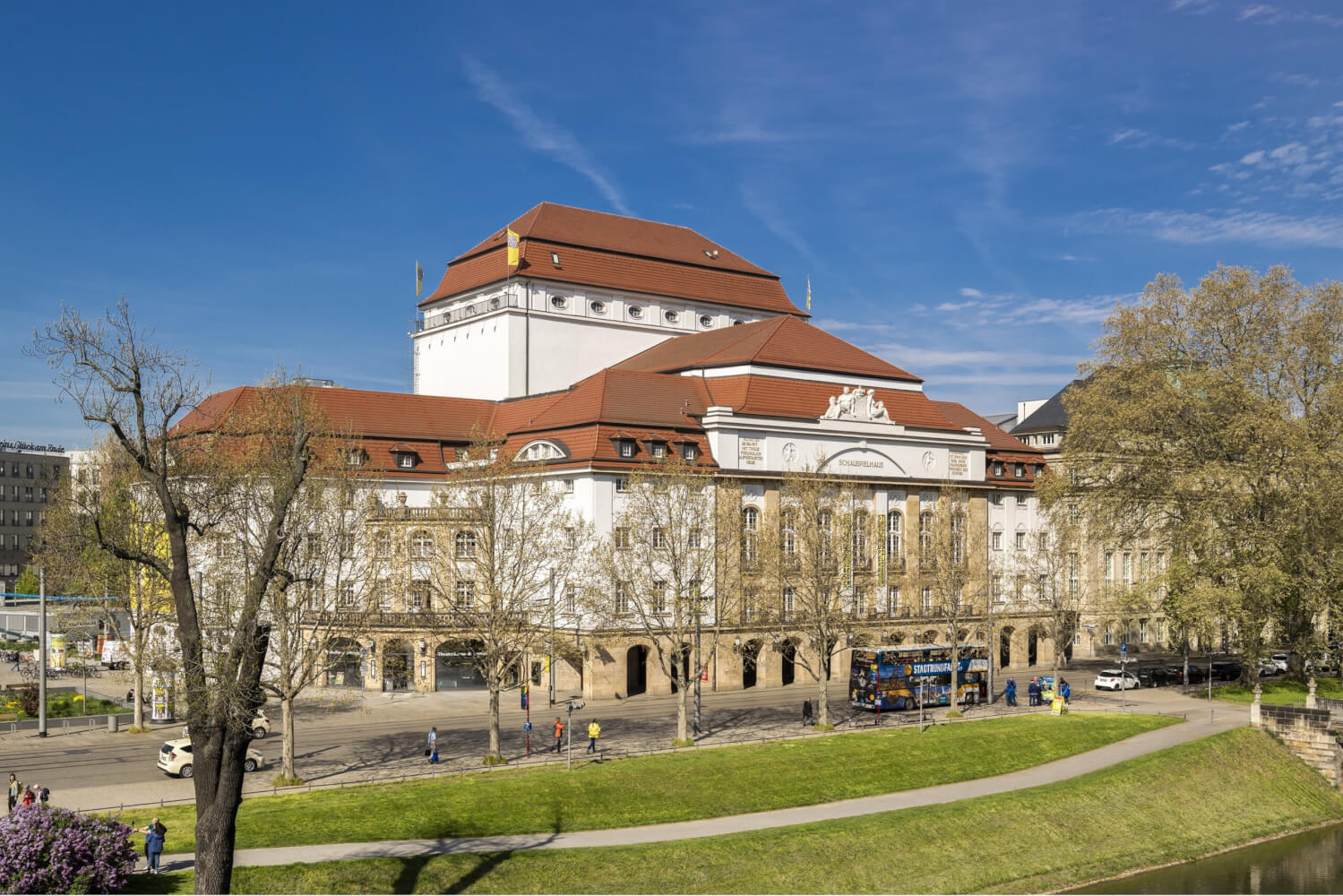 Man sieht das Staatsschauspiel Dresden