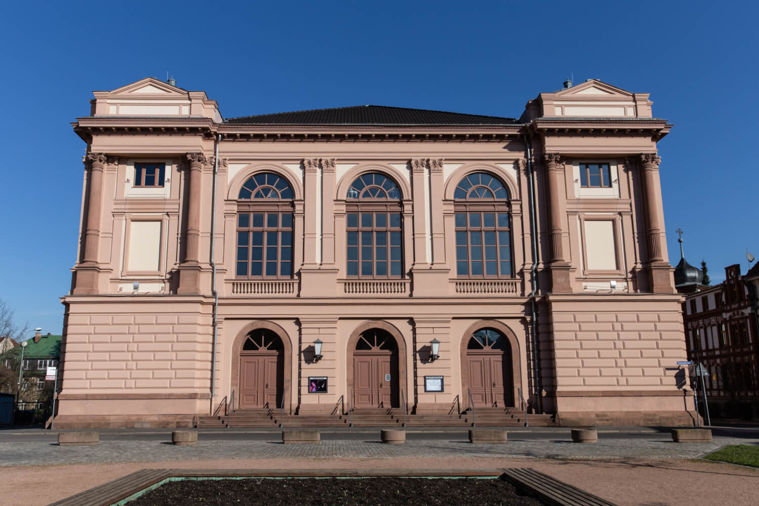 Zu sehen ist das Landestheater Eisenach