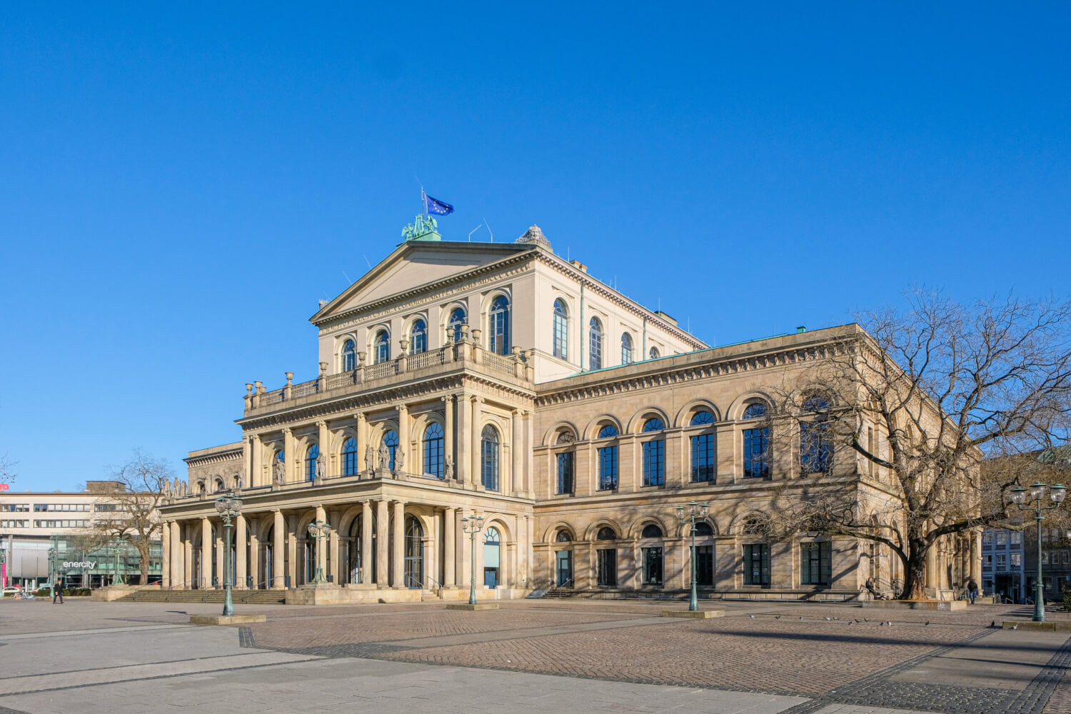 Zu sehen ist das Opernhaus der Staatsoper Hannover