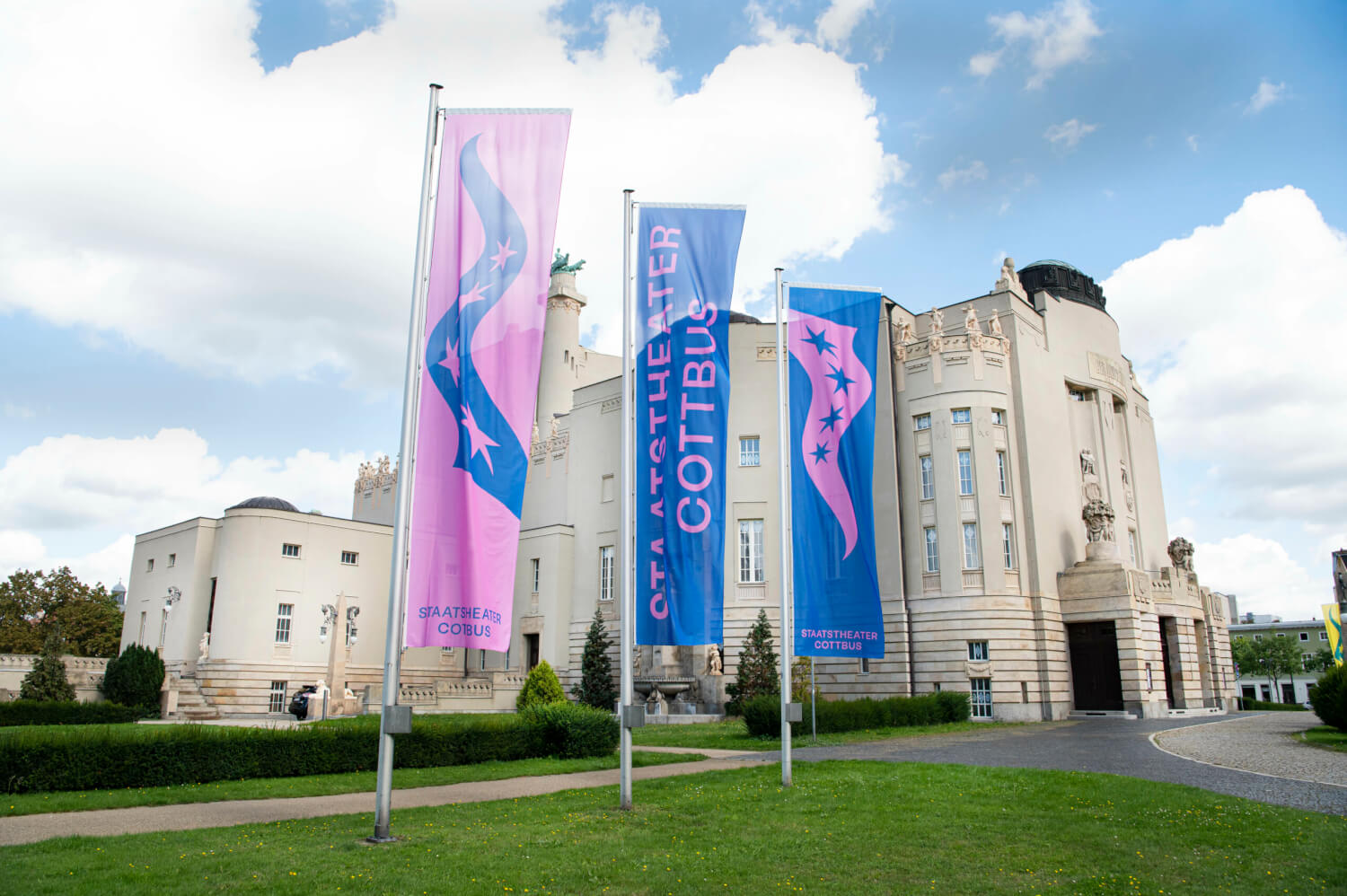 Die Außenansicht des Staatstheater Cottbus