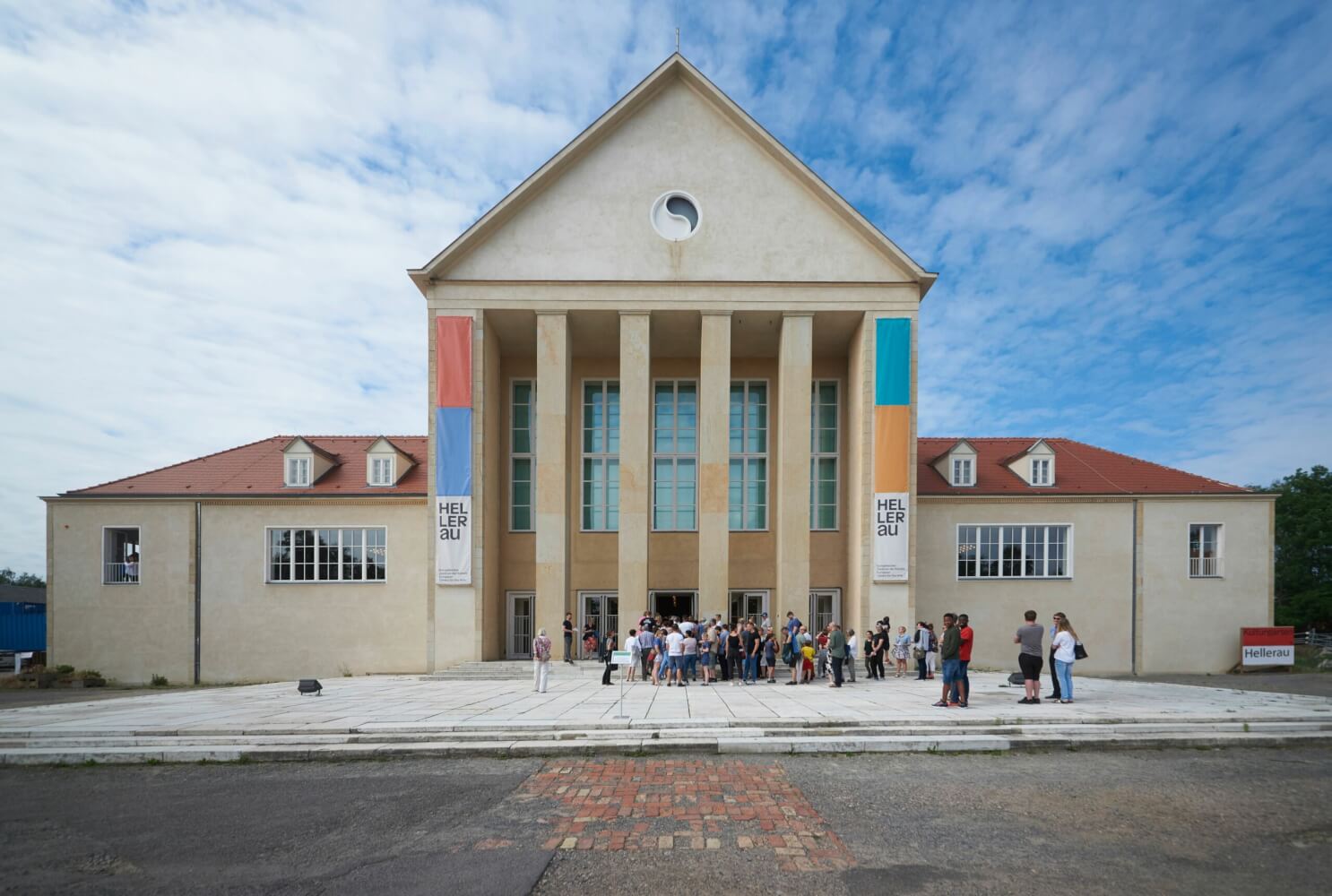 Zu sehen ist das Festspielhaus Hellerau